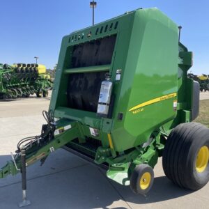 2023 John Deere 560M